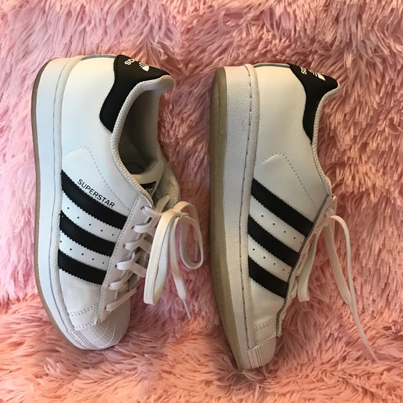 Adidas Superstar Men Us 9.5 White Sneakers main image 5